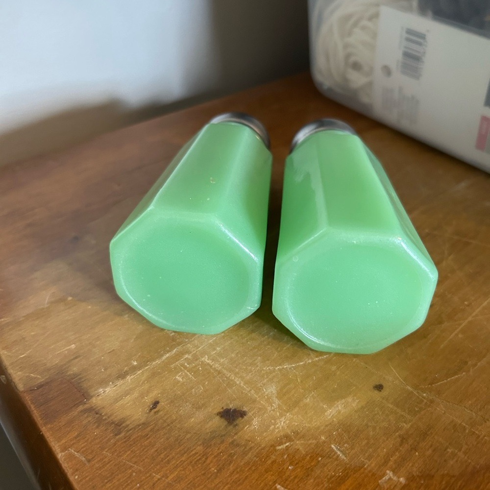Green Glass Salt and Pepper Shakers - Picture 7 of 7